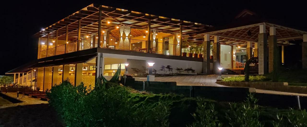Hotel Biranji Aqua Retreat Chikmagalūr Exteriér fotografie